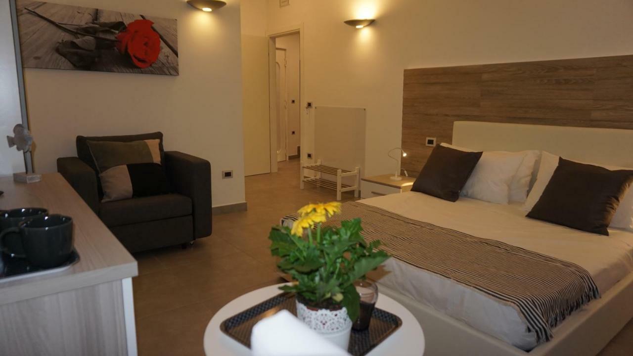 Myb Apartman Nápoly Kültér fotó