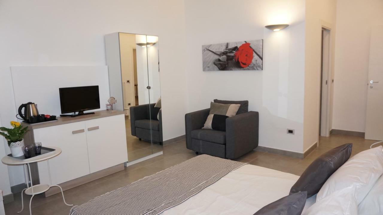 Myb Apartman Nápoly Kültér fotó