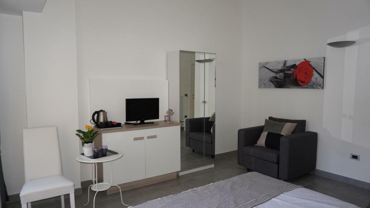 Myb Apartman Nápoly Kültér fotó